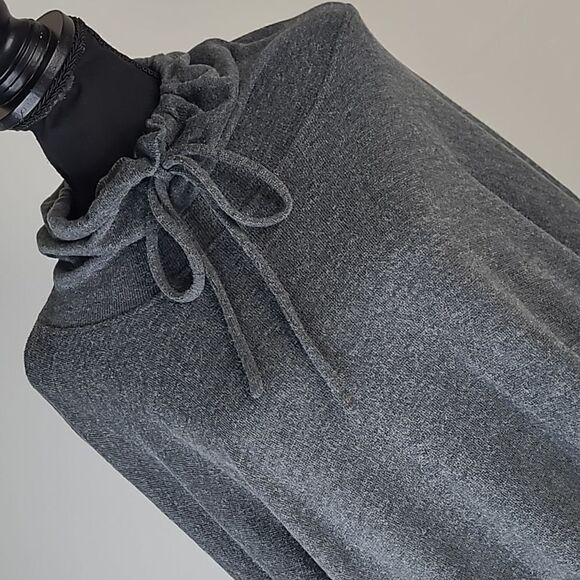 Mododoc sz M gray pullover sweater - Picture 2 of 10